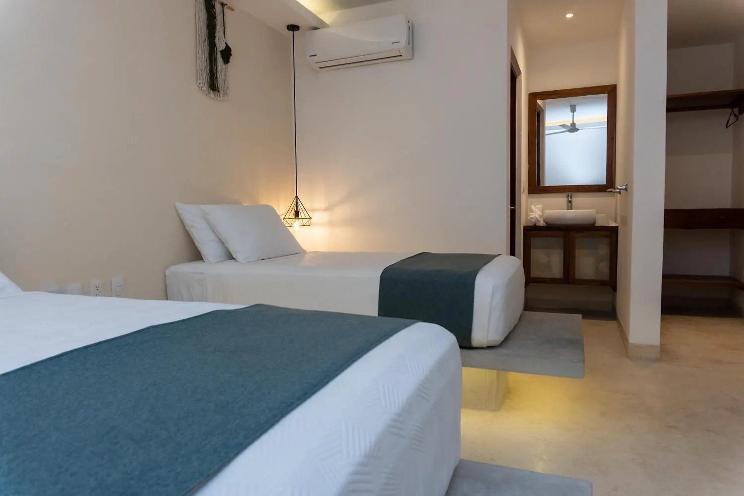 Kante Hotel - Downtown تولوم